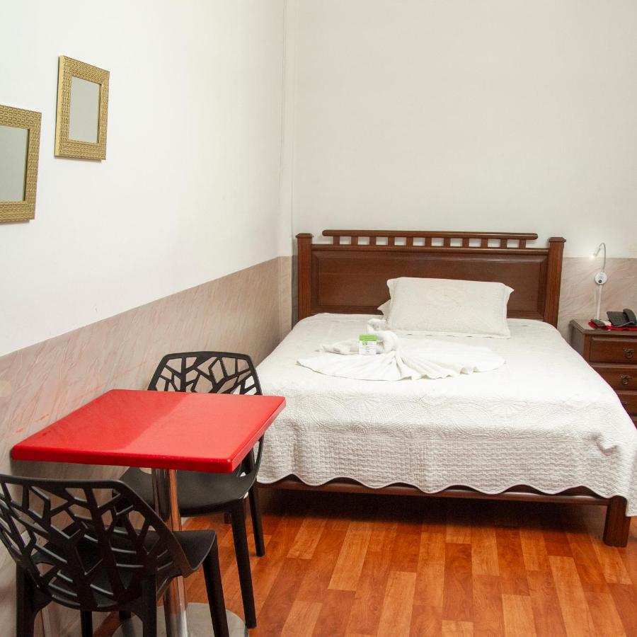 Buen Retiro Apart Hotel Santa Cruz de La Sierra Exterior photo